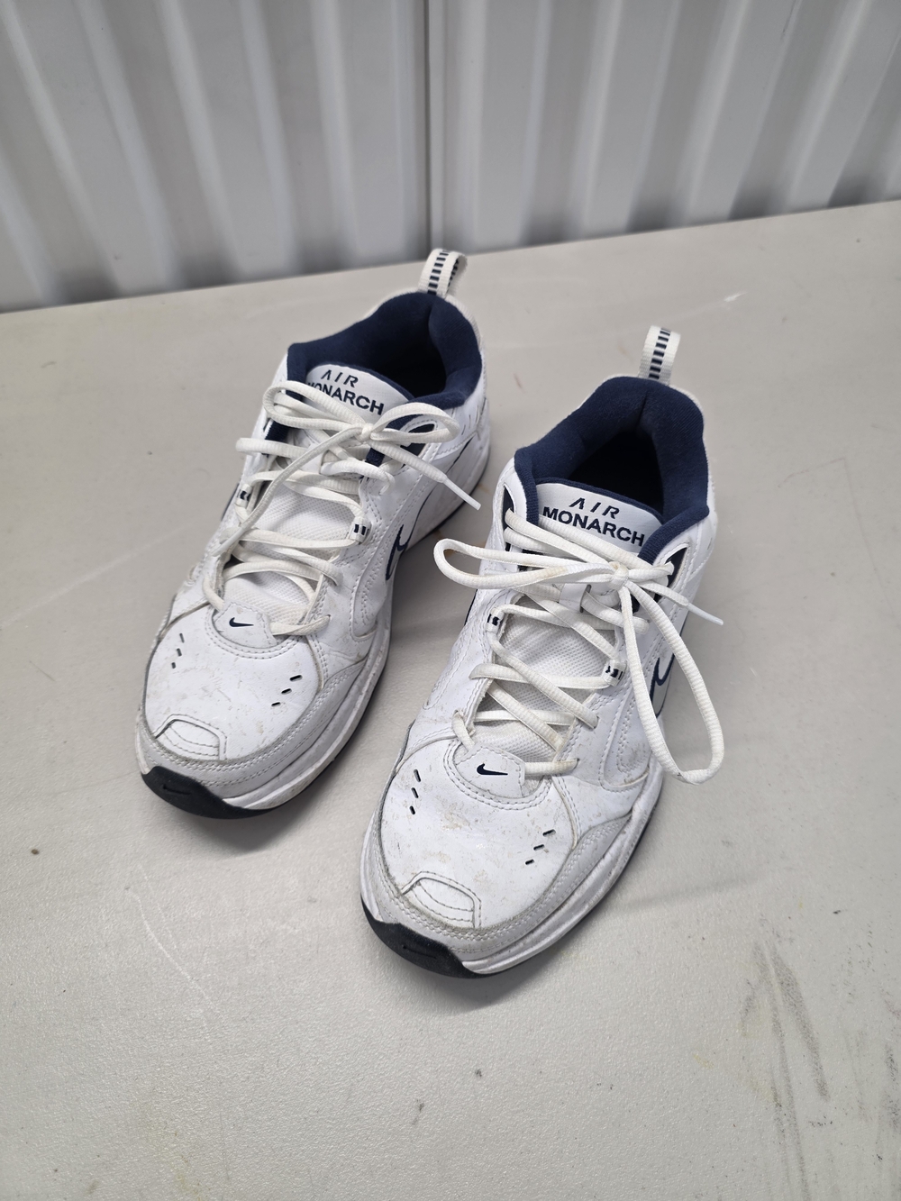Nike Mens Air Monarch IV 415445-102 White Casual Shoes Sneakers Size 9